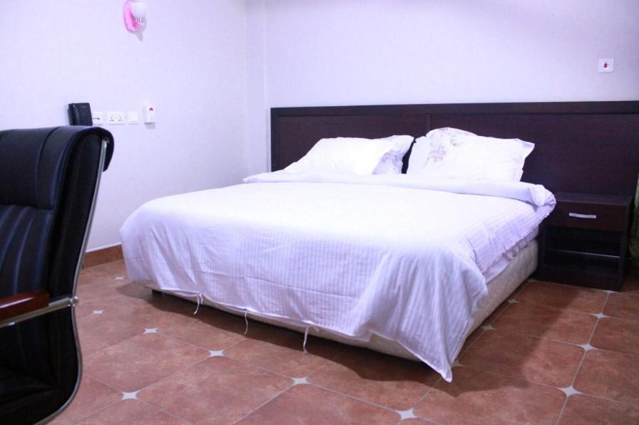 Royal Baron Hotel Kumasi Esterno foto
