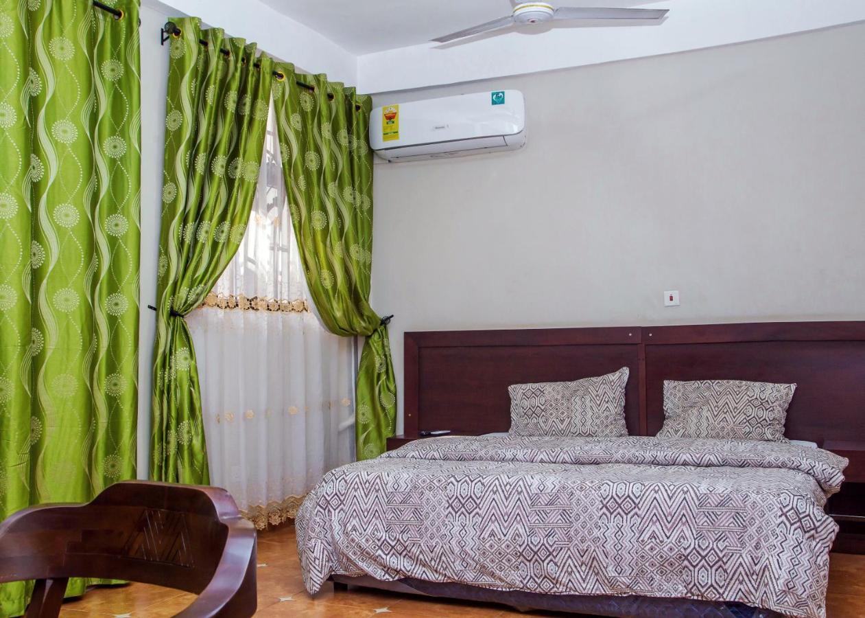 Royal Baron Hotel Kumasi Esterno foto