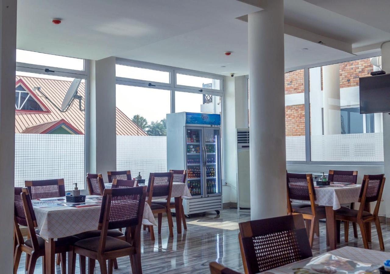 Royal Baron Hotel Kumasi Esterno foto