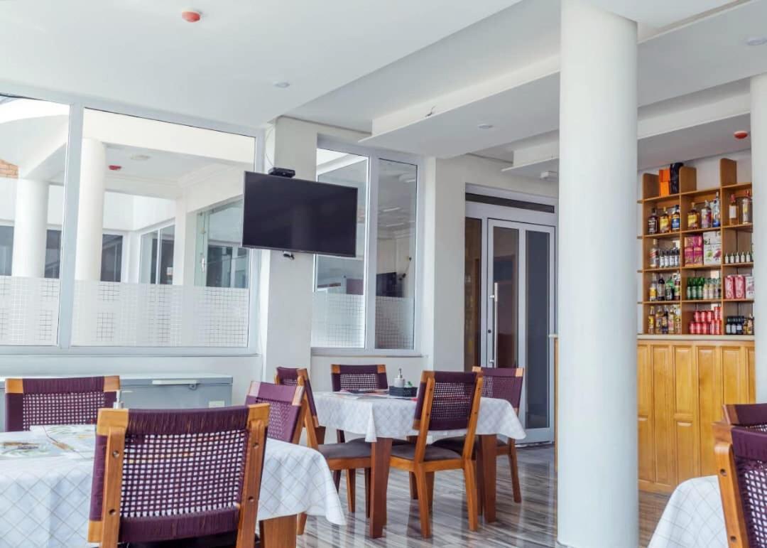 Royal Baron Hotel Kumasi Esterno foto
