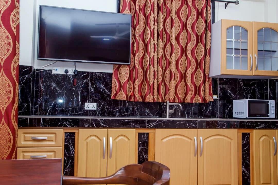 Royal Baron Hotel Kumasi Esterno foto